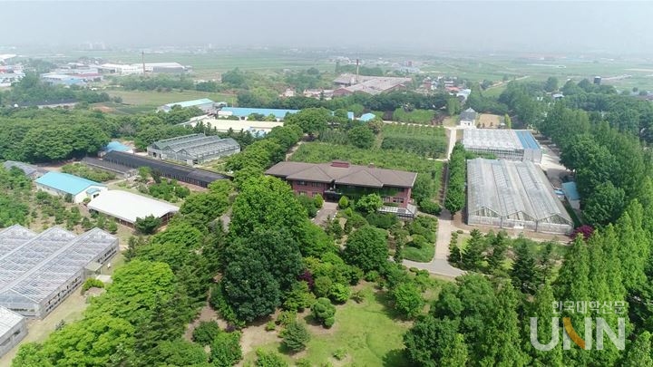 충남 천안에 위치한 농업 특성화 전문대학인 연암대학교 전경.