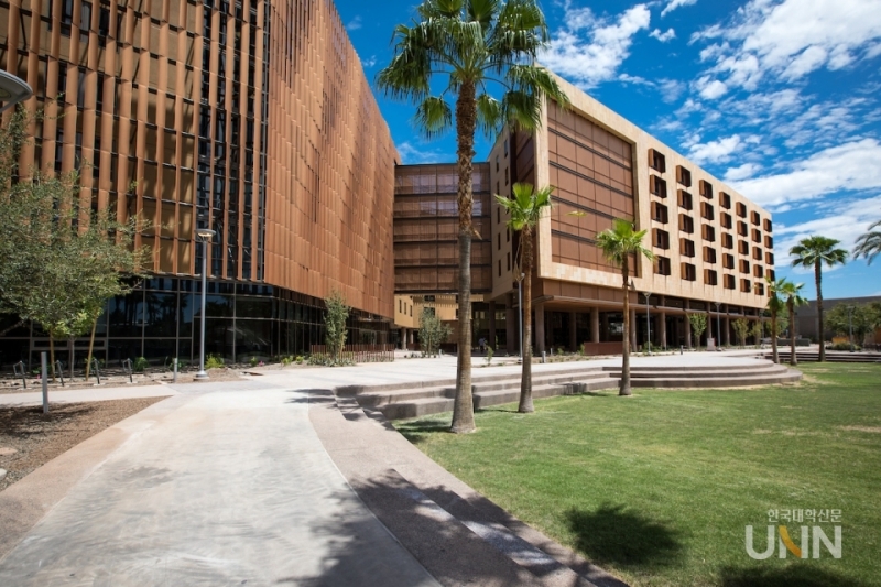 애리조나주립대(ASU; Arizona State University)는 현 시대 대학 혁신의 아이콘으로 꼽힌다.