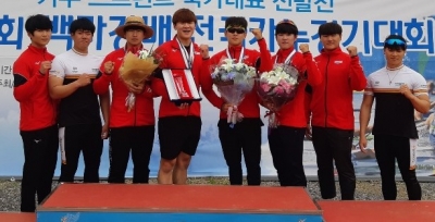 카누부 학생들이 백마강배 전국카누경기대회에서 종합 준우승을 차지했다.