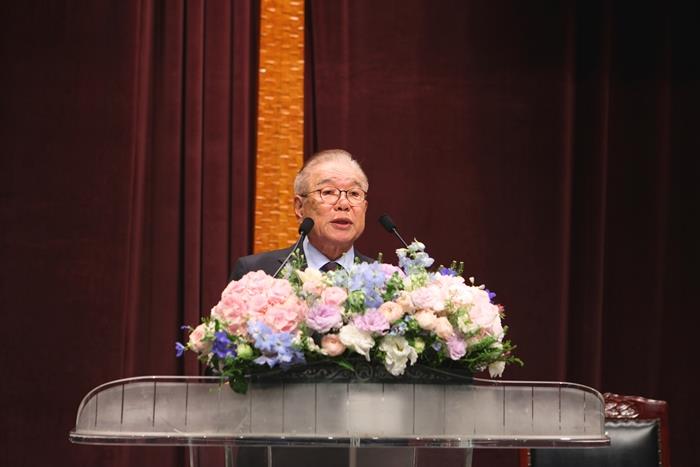 박광준 이사장이 취임사를 하고 있다.