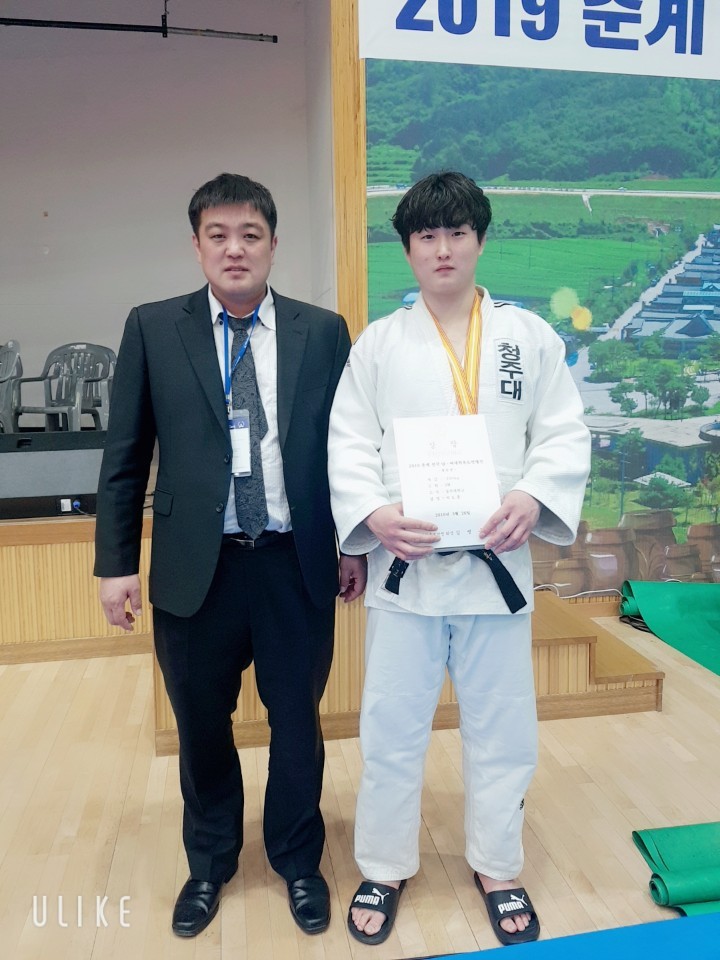 최성하 코치(좌측)와 박도훈 선수