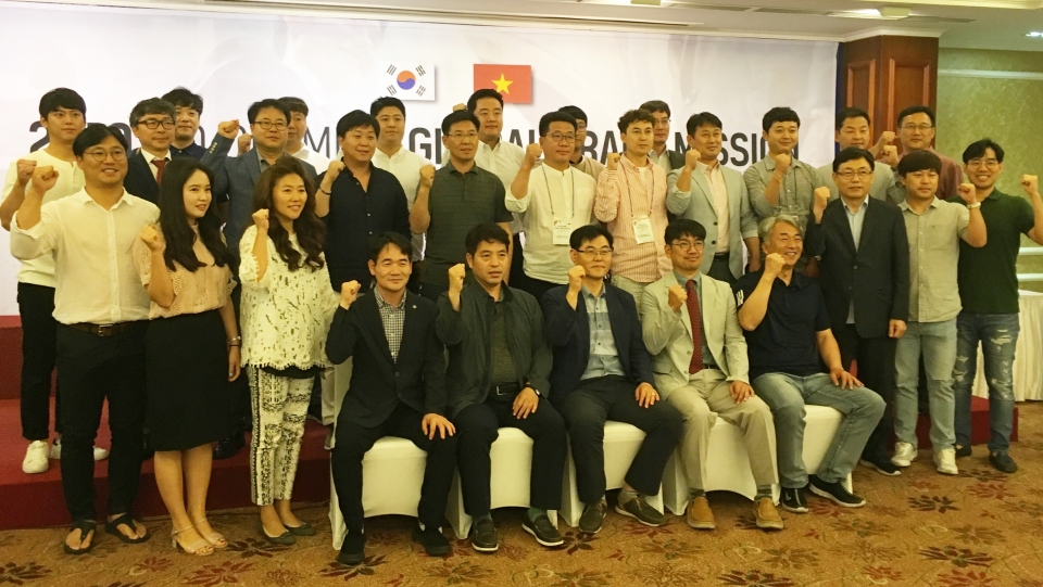 전북대 창업지원단이 글로벌 시장개척단에 참가해 전북도 중소기업의 해외 진출을 도왔다.