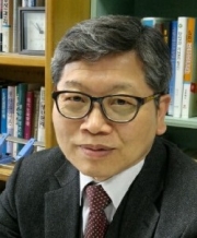 홍성학 전국교수노조 위원장