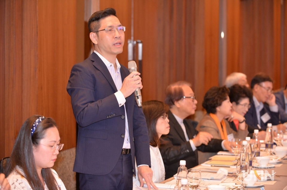 료카오시엔(廖高賢) 대만 교육부 기술직업교육사 교육부참사가 15일 UCN PS 2019 대만 콘퍼런스에 참석해 주제발표를 진행하고 있다. (사진=한명섭 기자)