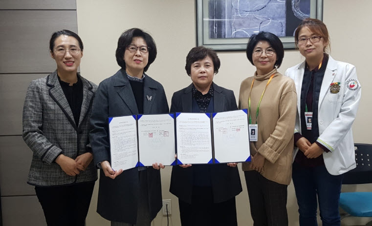 군산간호대학교가 대한산업보건협회 전북산업보건센터와 산학협력 협약을 체결했다.