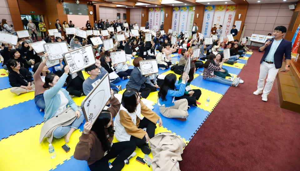 15일 상명대 서울캠퍼스에서 12개 대학 연합 ‘제1회 독서 골든벨’이 열렸다.
