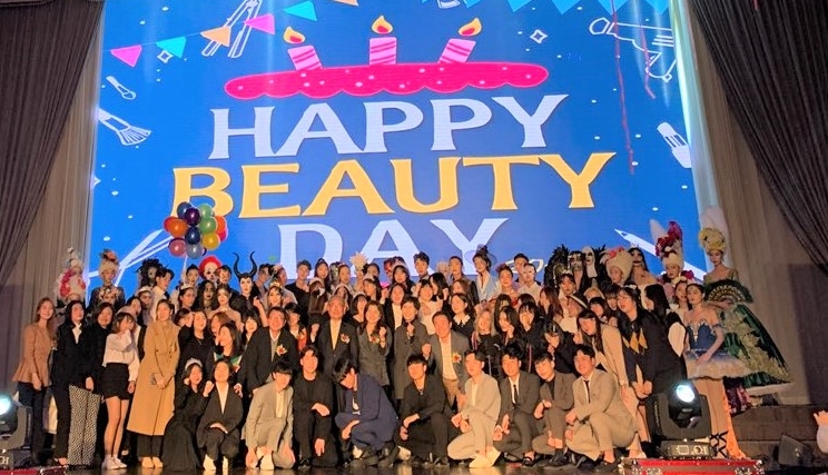 방송헤어분장과가 26일 졸업작품전 ‘HAPPY BEAUTY DAY’를 개최했다.