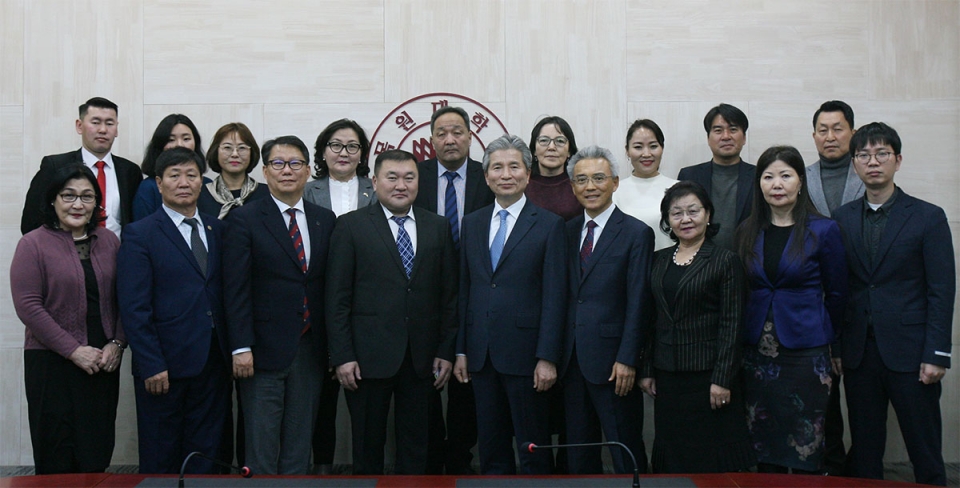 목원대가 2일 몽골대학교컨소시엄 소속 10여 개 대학 총장단과 교류 협력 간담회를 진행했다.