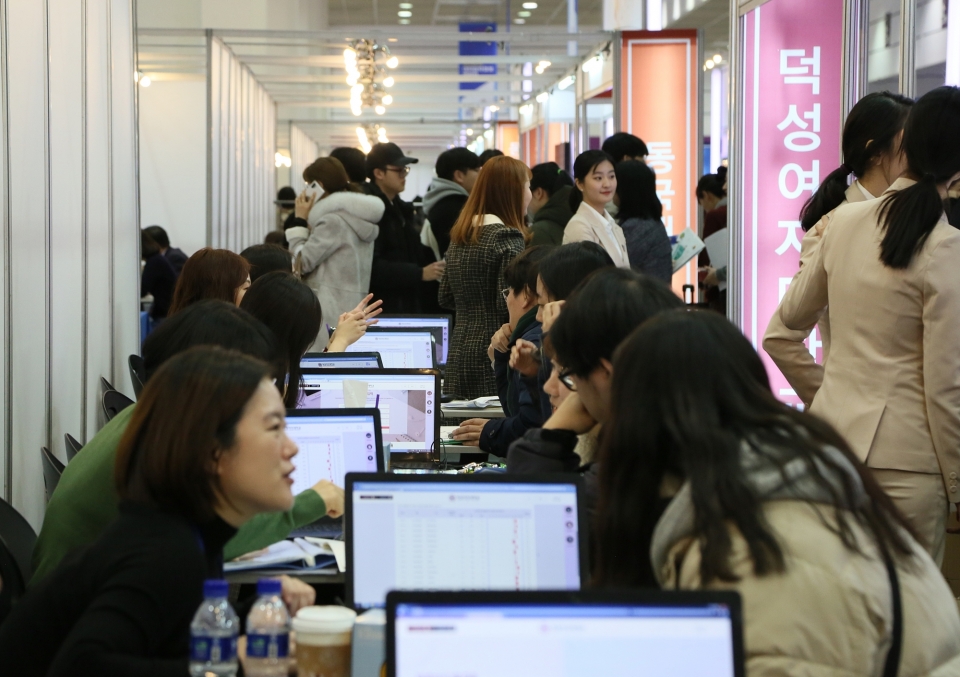 덕성여대가 5일부터 7일까지 3일간 삼성동 코엑스에서 개최되는 ‘2020학년도 정시 대학입학정보박람회’에 참가한다.