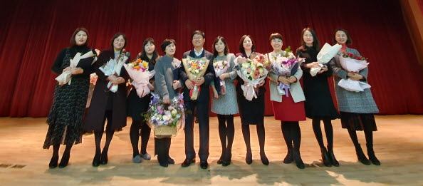 한국영상대학교가 위탁운영하고 있는 세종특별자치시 육아종합지원센터가 2019 전국육아종합지원센터 우수운영사례 공모전에서 우수상을 수상했다.