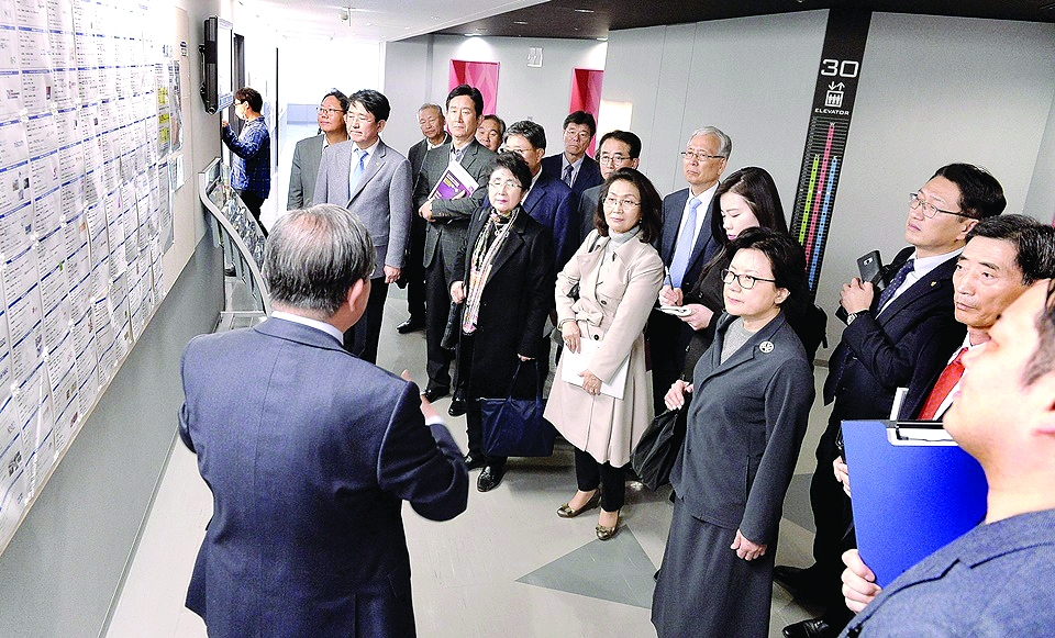 ‘프레지던트 서밋 2018 도쿄 콘퍼런스’에서 일본 고등교육의 대표주자인 HAL도쿄를 방문한 총장단.