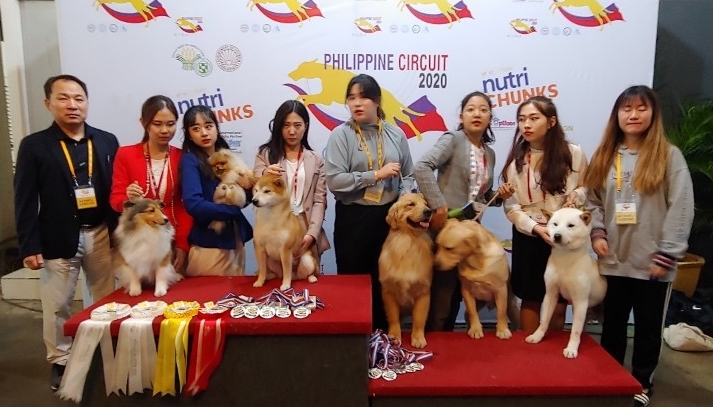 연암대학교 동물보호계열 도그쇼 선수단이 ‘2020 필리핀 서킷(국제 도그쇼 대회)’에서 챔피언 타이틀을 9개 획득하고 각 그룹별 72회 입상했다.