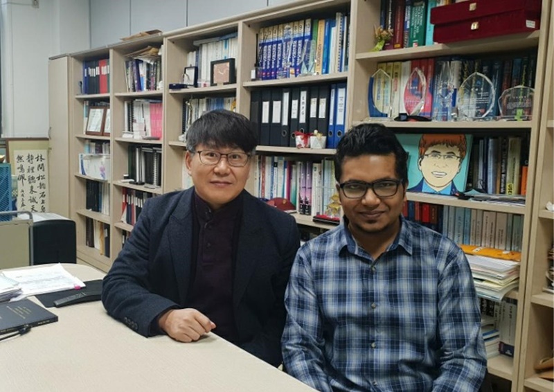 박재영 교수(왼쪽) 연구팀.