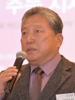 윤여송 한국전문대학교육협의회 수석부회장(인덕대 총장)