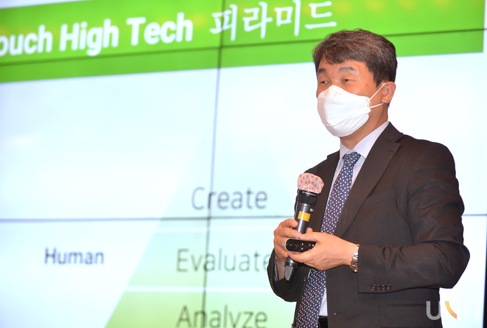 제4회 대학혁신 Webinar 세션1 발제자로 나선 이주호 아시아교육협회 이사장(전 교육과학기술부 장관) (사진 = 한명섭 기자)