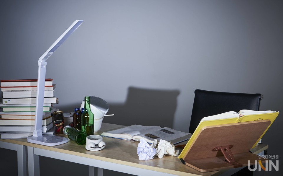 대한상공회의소에 따르면 기업 10곳 중 3곳만이 청년들에게 인턴제도 등 일-경험 기회를 제공하고 있는 것으로 나타났다. (한국대학신문DB)