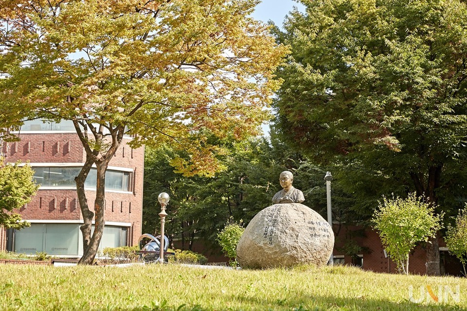 덕성여대 민주동상(사진=덕성여대 제공)