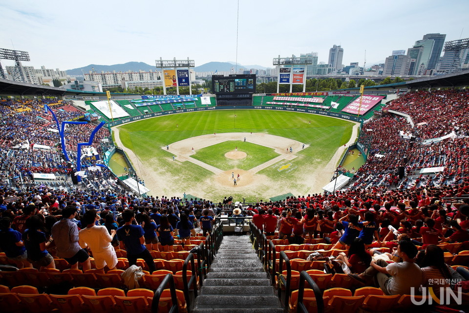 올해 정기전은 고려대가 주최교이어서 명칭이 연고전이다.