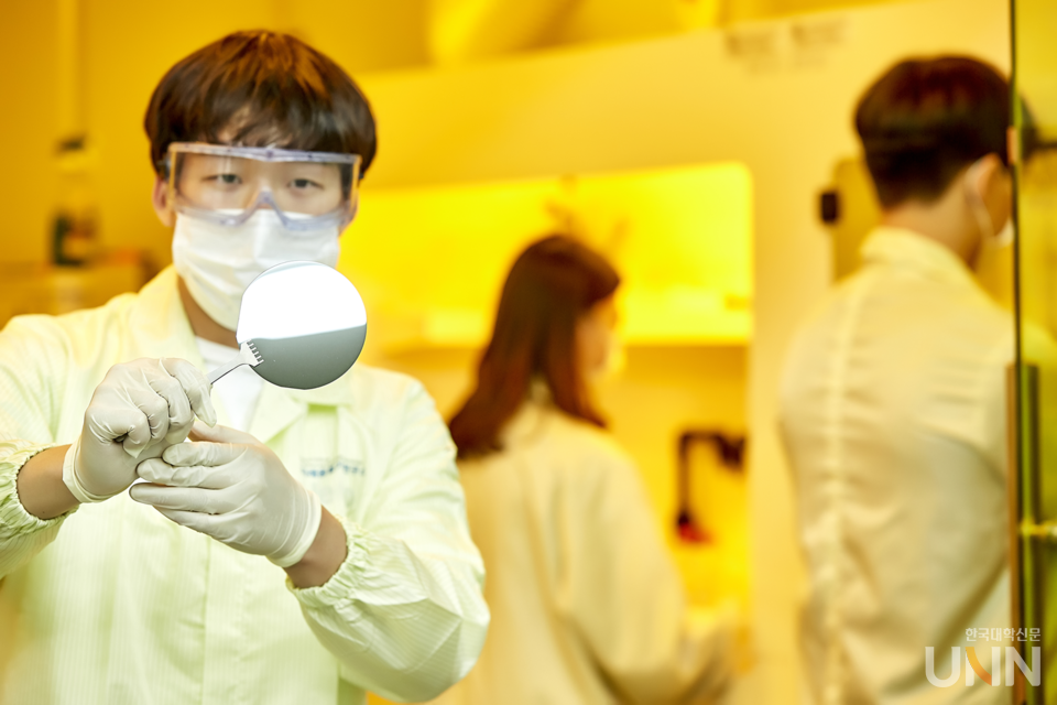 한국공대 나노반도체공학과 반도체 실습. (사진 = 한국공대)