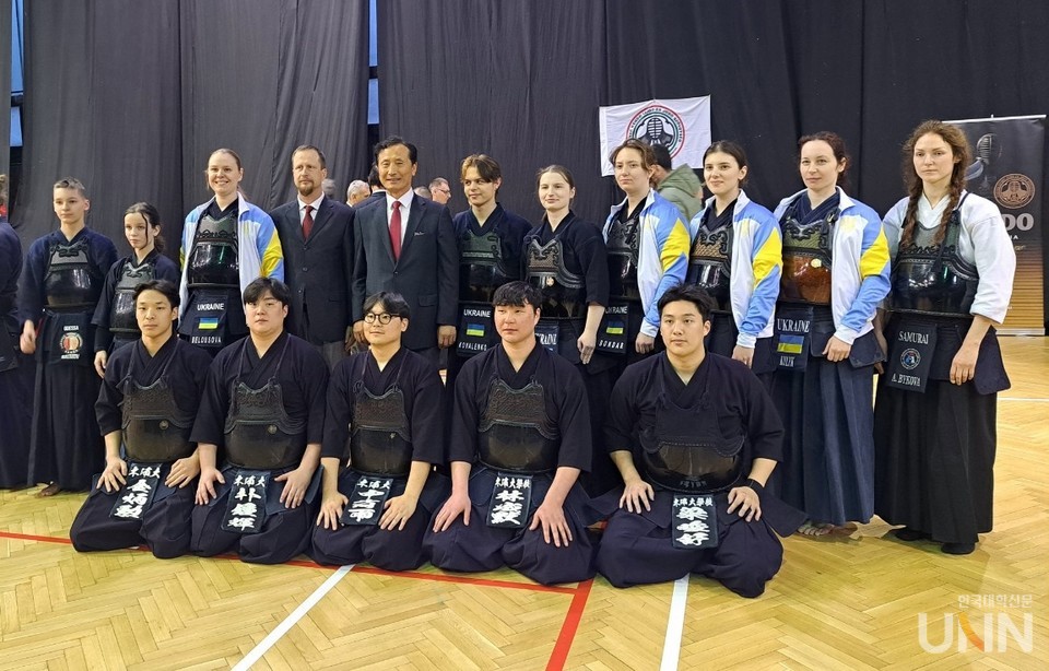 목포대 검도부, 우크라이나 대표팀과 함께.