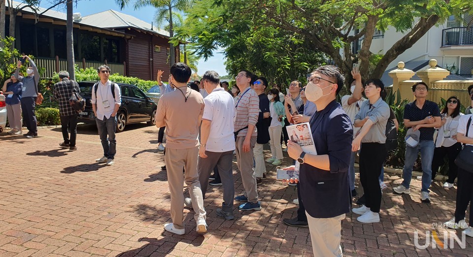 6일 호주 선진직업교육 벤치마킹 연수 첫 일정으로 방문단은 샤프스턴 칼리지를 방문했다. (사진=김의진 기자)