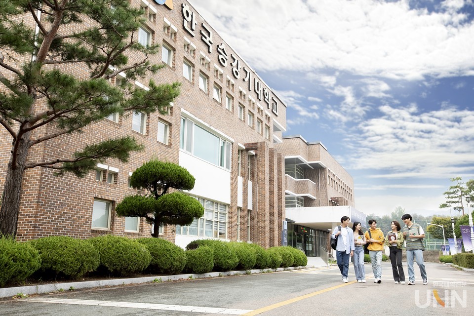 교육부에 따르면 한국승강기대는 최근 5년간 졸업생 평균 취업률이 무려 82.5%에 달한다. 국내 전문대 가운데 단연 최상위권 수준의 취업률을 유지하고 있다.