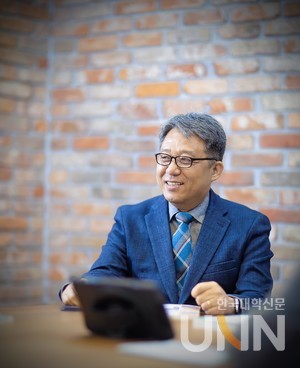 투르크메니스탄 한국어교원 양성체계 구축 사업 책임자를 맡게 된 한국어문화학부 김지형 교수