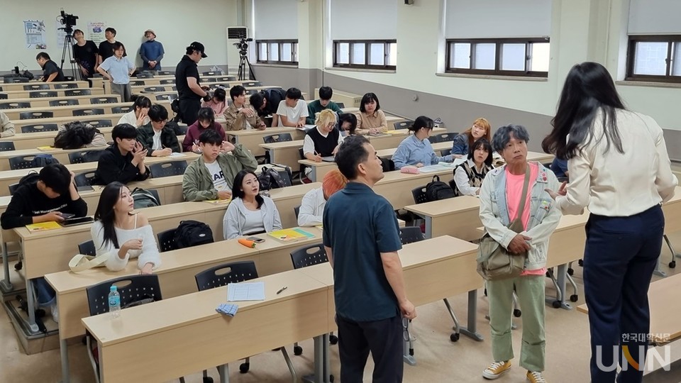 강의실 촬영현장.