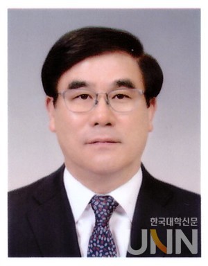 윤오남 교수