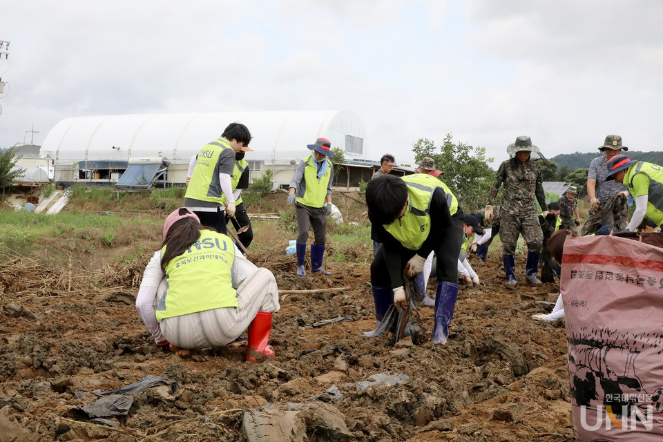 오송 피해농가 복구 봉사활동.