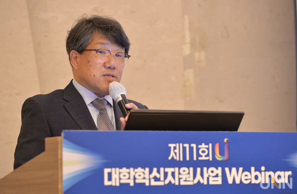 송창수 대학혁신지원사업총괄협의회 회장은 “오늘 강연과 토론은 시간과 공간을 뛰어넘어 유익한 정보를 제공하는 방향을 정해가는 자리가 될 것”이라고 밝혔다. (사진=한명섭 기자)