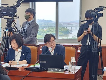 조경태 국민의힘 의원이 전체회의에서 교권 침해 사례가 꾸준히 나왔음에도 별다른 조치를 취하지 않았던 교육부를 비판했다. (사진=김한울 기자)