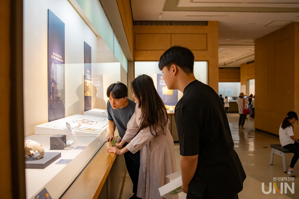 옜 사람의 질병 특별전.