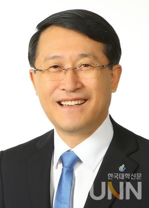 김일환 제주대학교 총장(부산·울산·경남·제주지역대학교총장협의회 회장)