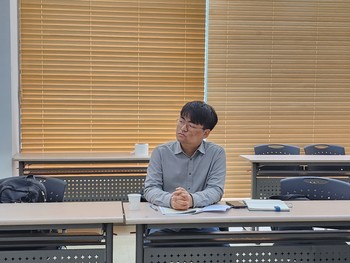 UST 제18대 총학생회 임원인 김재우 씨는 R&D 예산삭감이 학생연구원의 고용 불안감을 확산시킬 수 있다고 내다봤다. (사진=김한울 기자)
