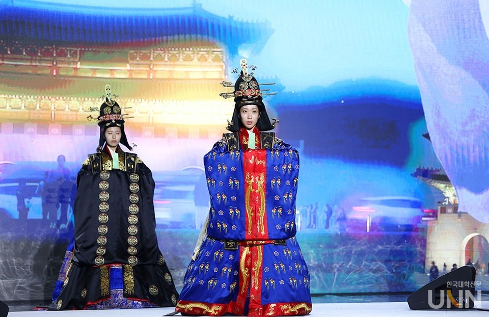 한복패션쇼.
