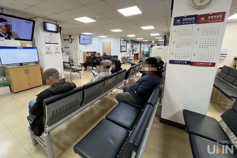 지난달 27일 오후에 찾은 서울 동대문구 경희의료원 심장내과. 오후 진료를 앞두고 군데군데 빈자리가 보인다. (사진=강성진 기자) 