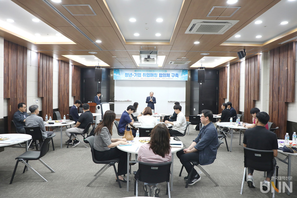 이재용 총장이 대구지역 직업계고 산학부장 협의회에서 인사말을 하고 있다. (사진=영남이공대)