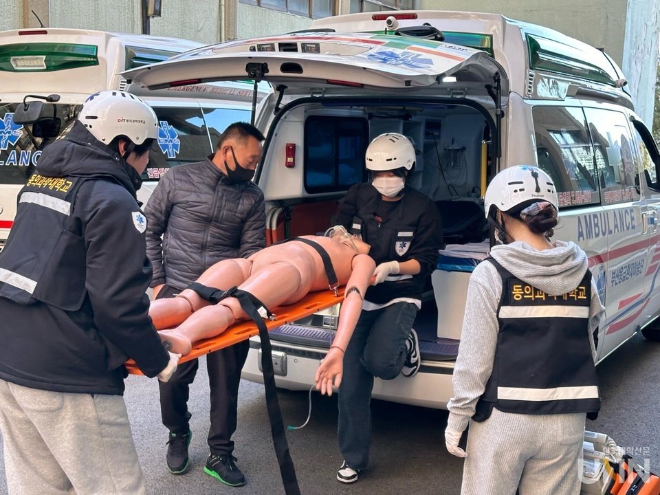 주문식 교육_응급구조과 현장 견학 (사진=동의과학대)