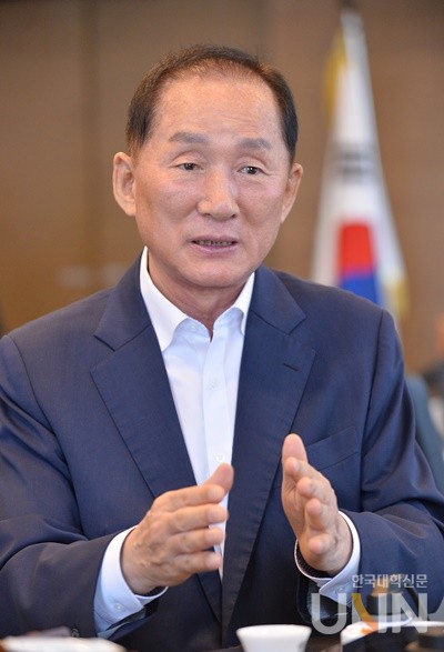 이기우 본지 고문이 공제회의 ESG경영 활동에 대해 질문하고 있다. (사진=한명섭 기자)