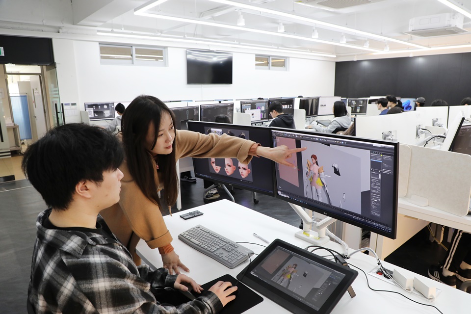 게임아트디자인과 수업 모습