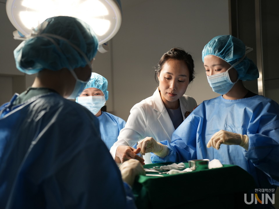 대구과학대 간호학과 학생들의 실습 모습. (사진=대구과학대)