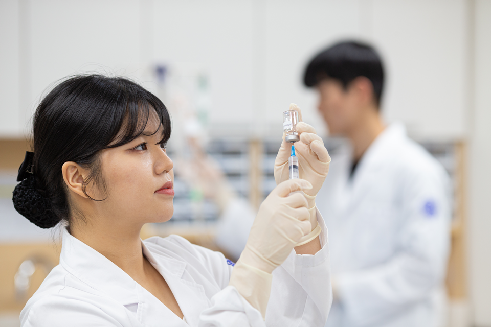 간호학과 학생들 수업 모습. (사진=송곡대)