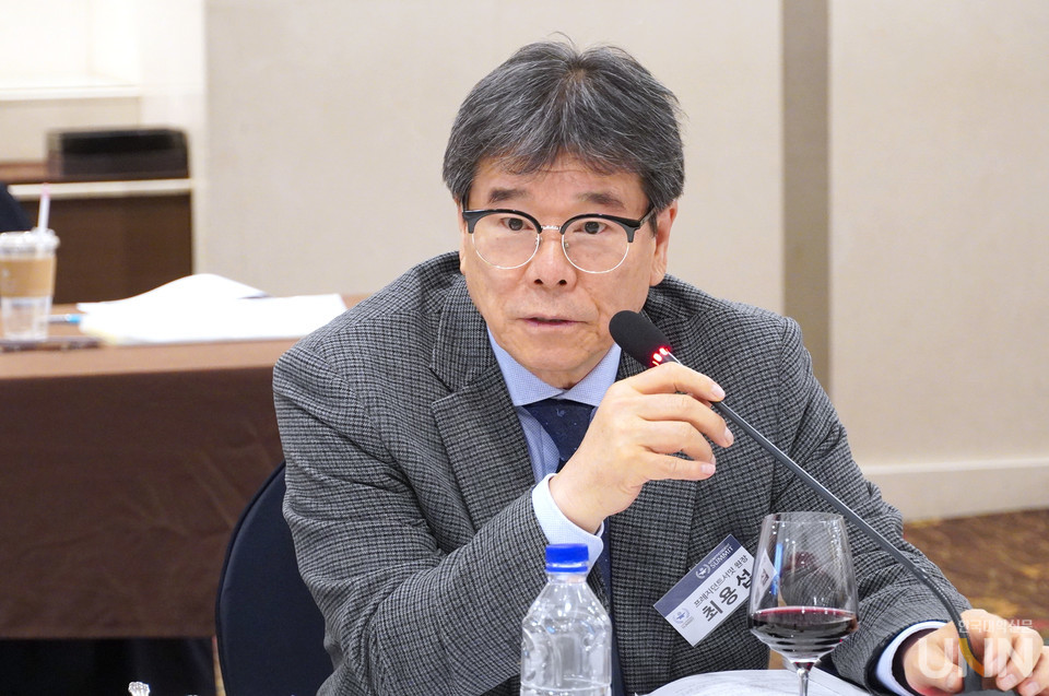 최용섭 UCN PS 원장(본지 주필 겸 편집인)이 종합토론이 끝난 후 마무리 발언을 하고 있다. (사진=한명섭 기자)