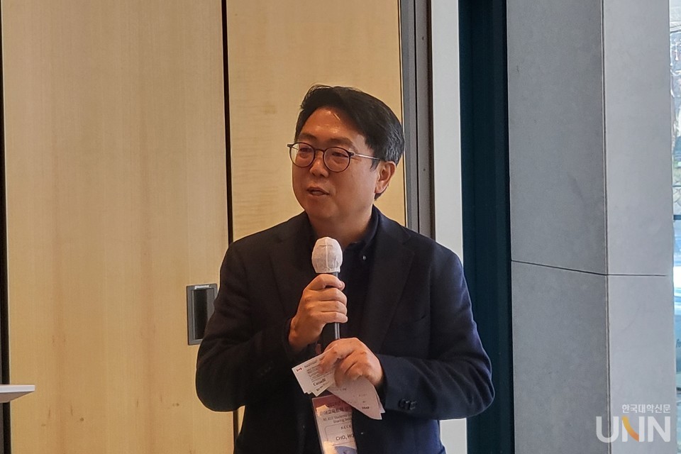 조훈 전문대교협 국제협협력실장이 이날 인사말에서 프로그램 참여 학생들을 ‘개척자’로 표현하며 격려하고 있다. (사진=주지영 기자)