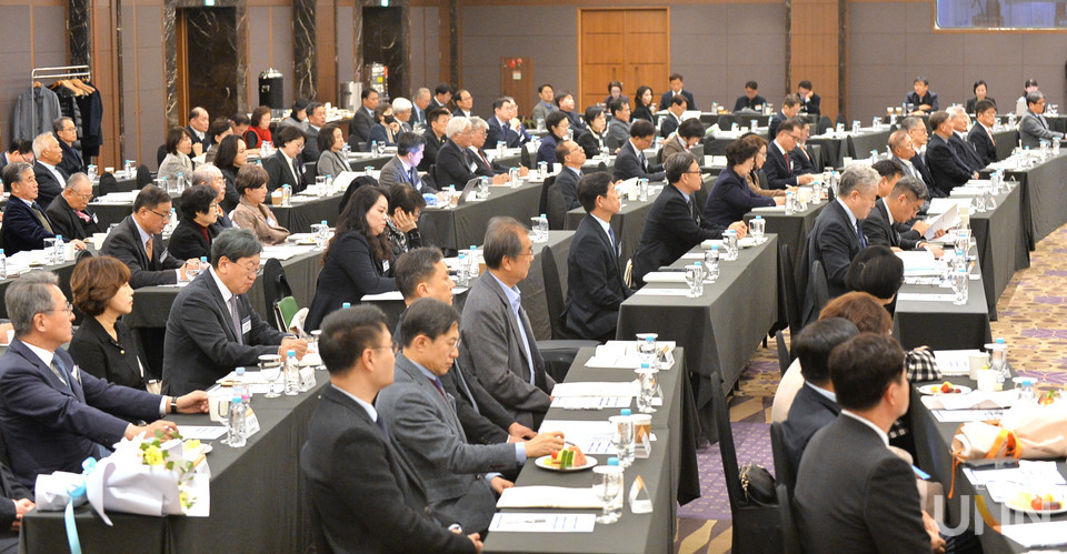 10일 서울 더케이호텔에서 열린 제38차 한국전문대학교육협의회 정기총회에 전국 전문대학 130개교의 총장들이 참석했다. (사진=한명섭 기자)