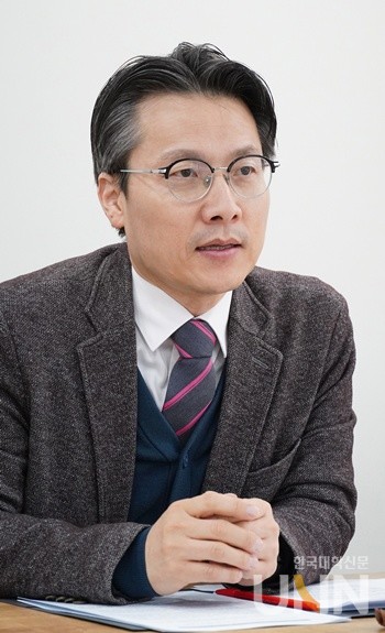 김봉문 중앙라이즈센터장은 본지와의 인터뷰에서 지역라이즈센터의 위상과 정체성 확립이 중요하다고 강조했다. (사진=한명섭 기자)