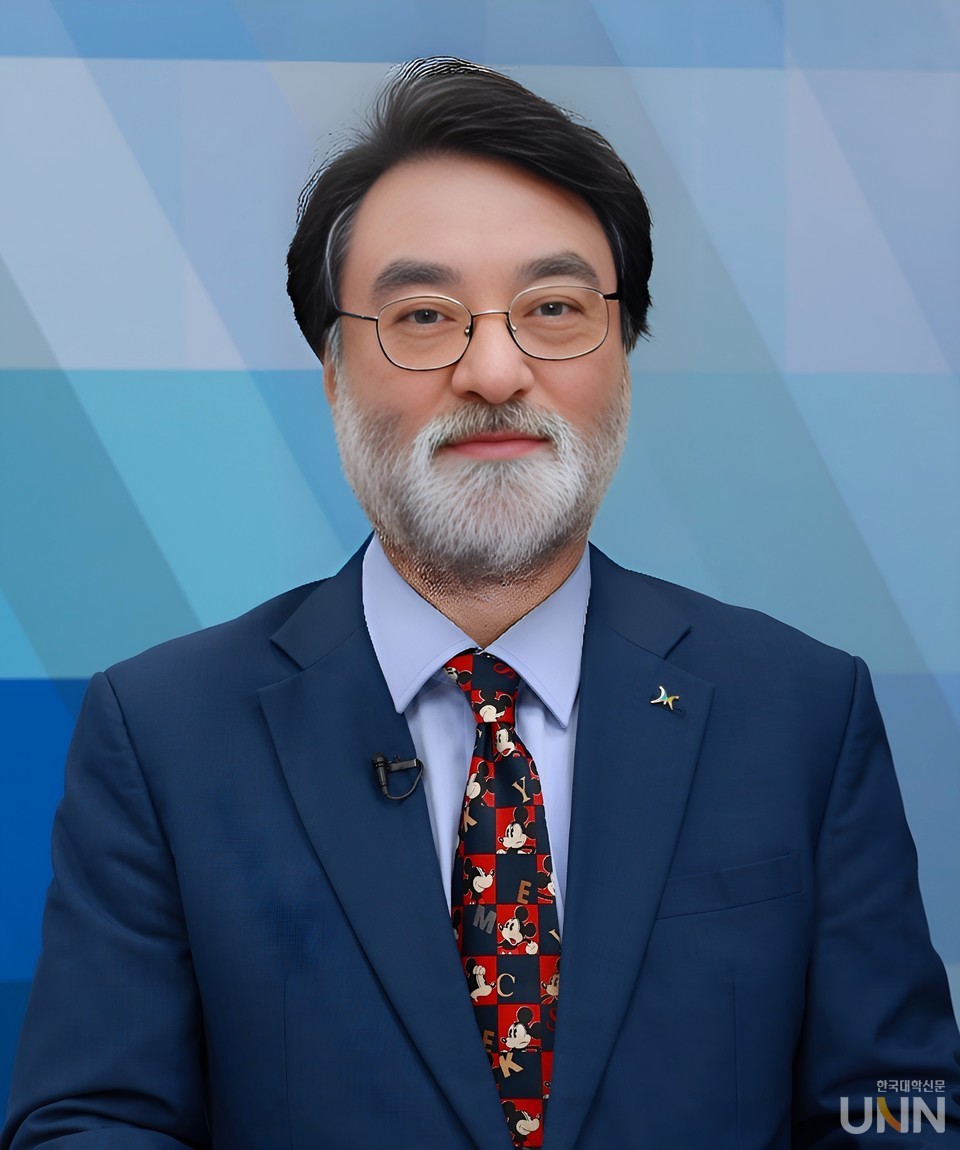 안종배 한세대 교수(국제미래학회 회장·인공지능 글로벌교육원 이사장)