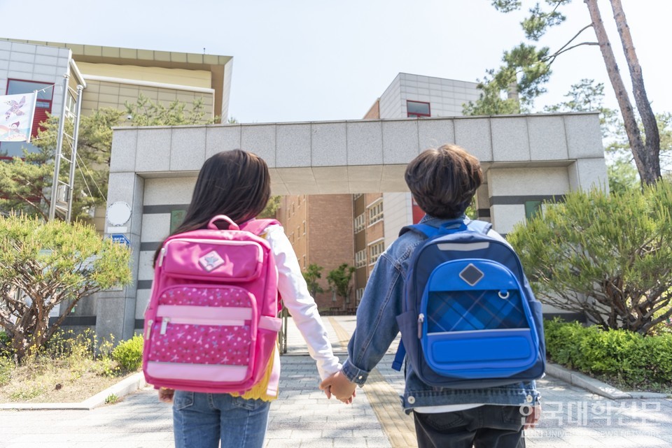 신학기가 시작되면서 교육부와 시도교육청이 학교 안전 점검에 나섰다. (사진=아이클릭아트)