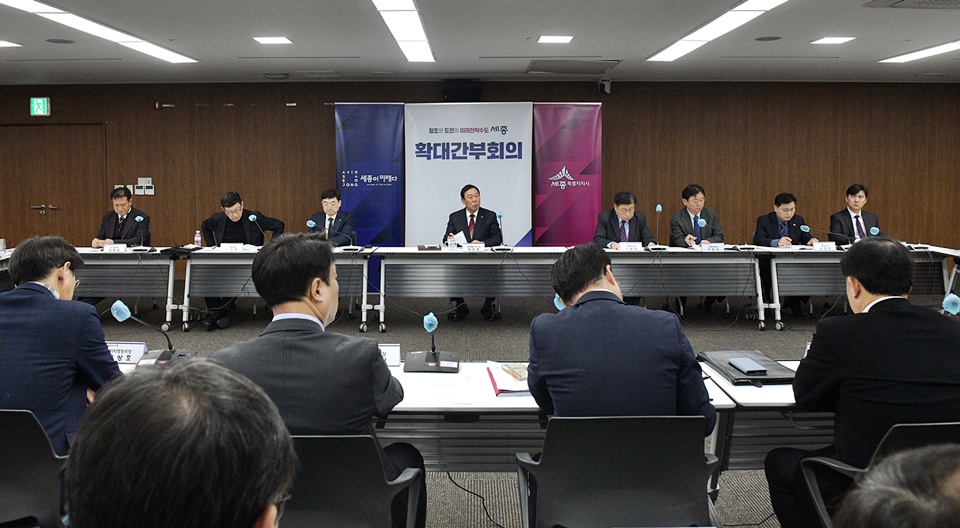 지난 5일 열린 세종시 확대간부회의에서 최민호 시장이 발언하고 있다. (사진=세종시)